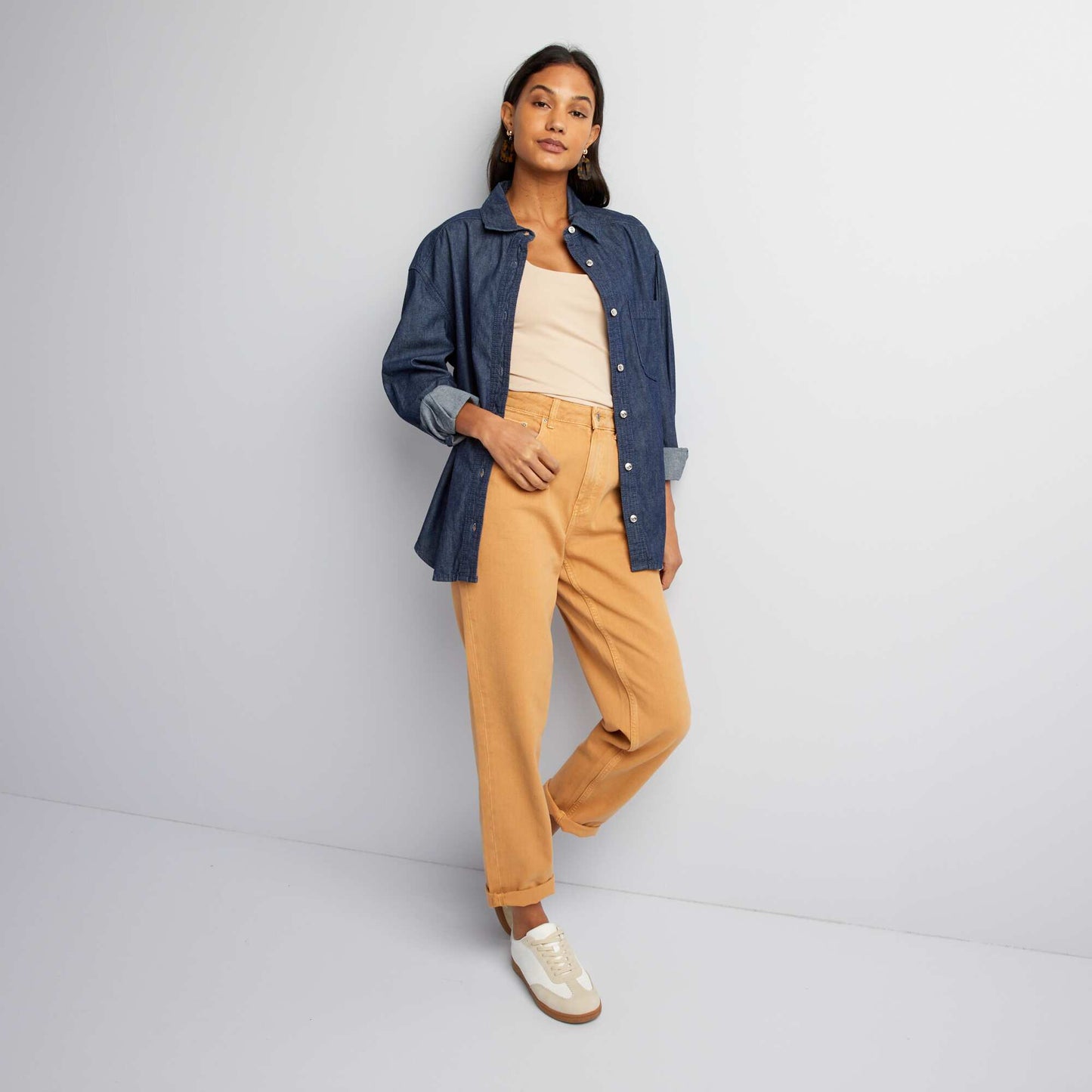 Stretch T-shirt with square neckline BEIGE
