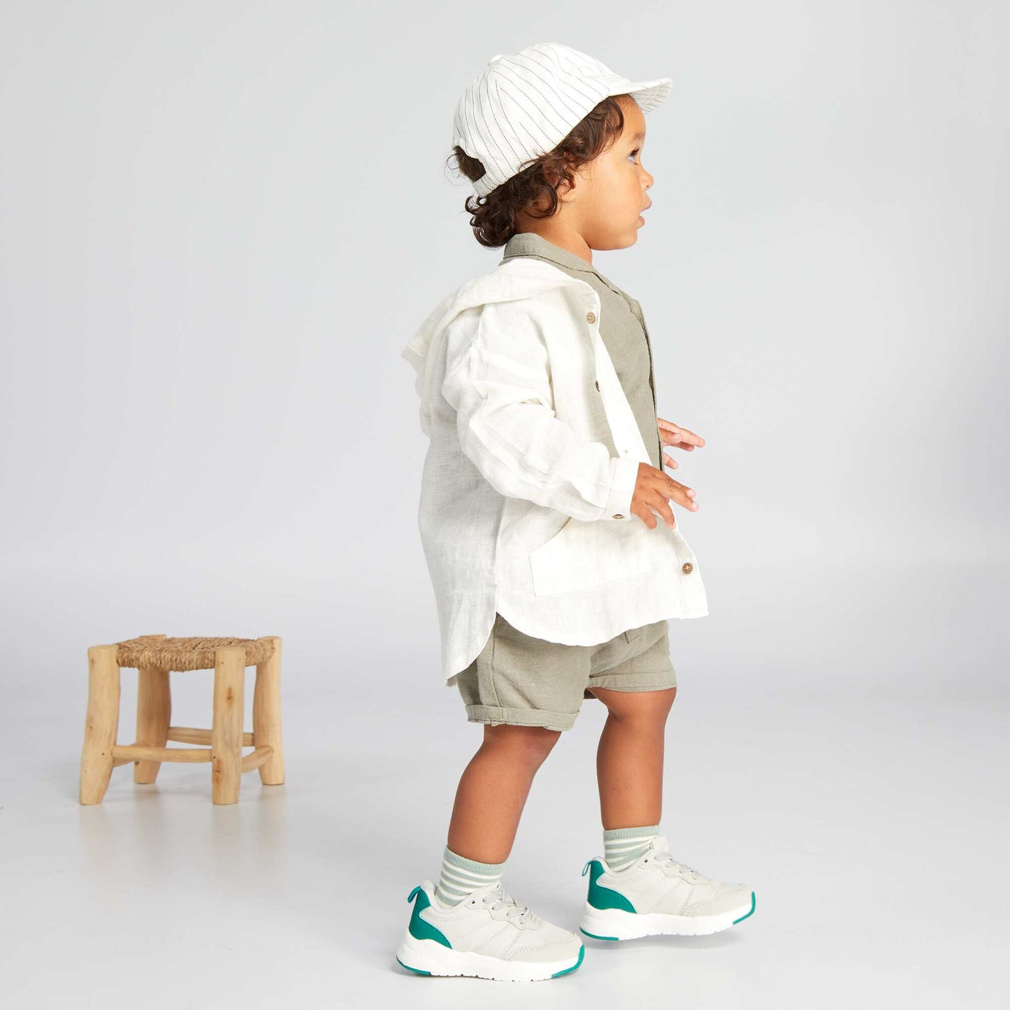 Plain cotton and linen shorts GREEN SHADE