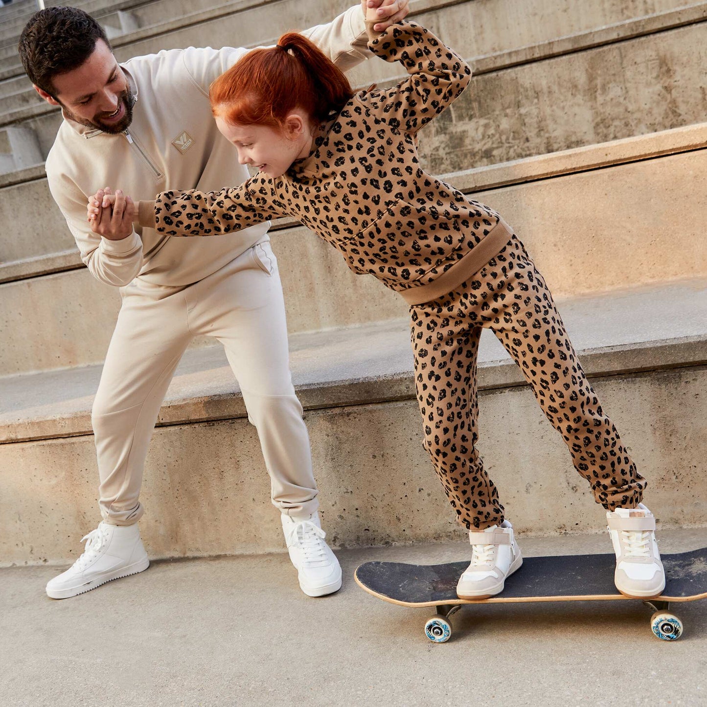 Leopard print joggers BROWN