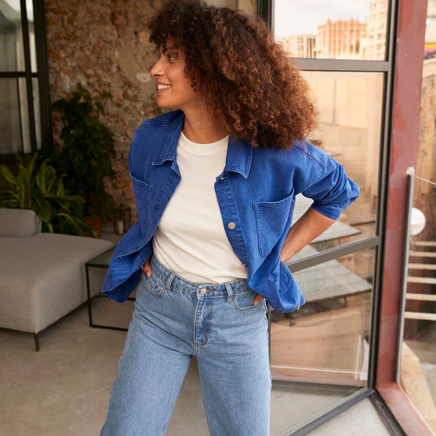 Denim jacket with pockets blue