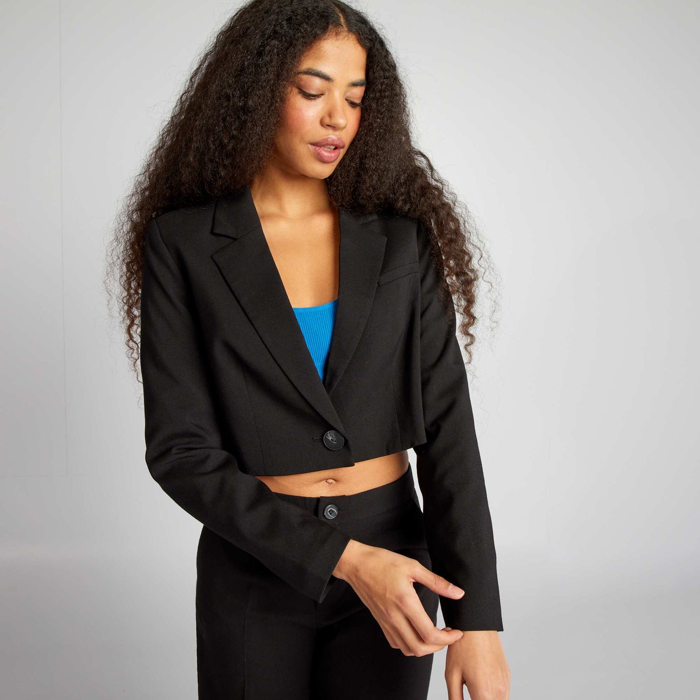 Cropped blazer black