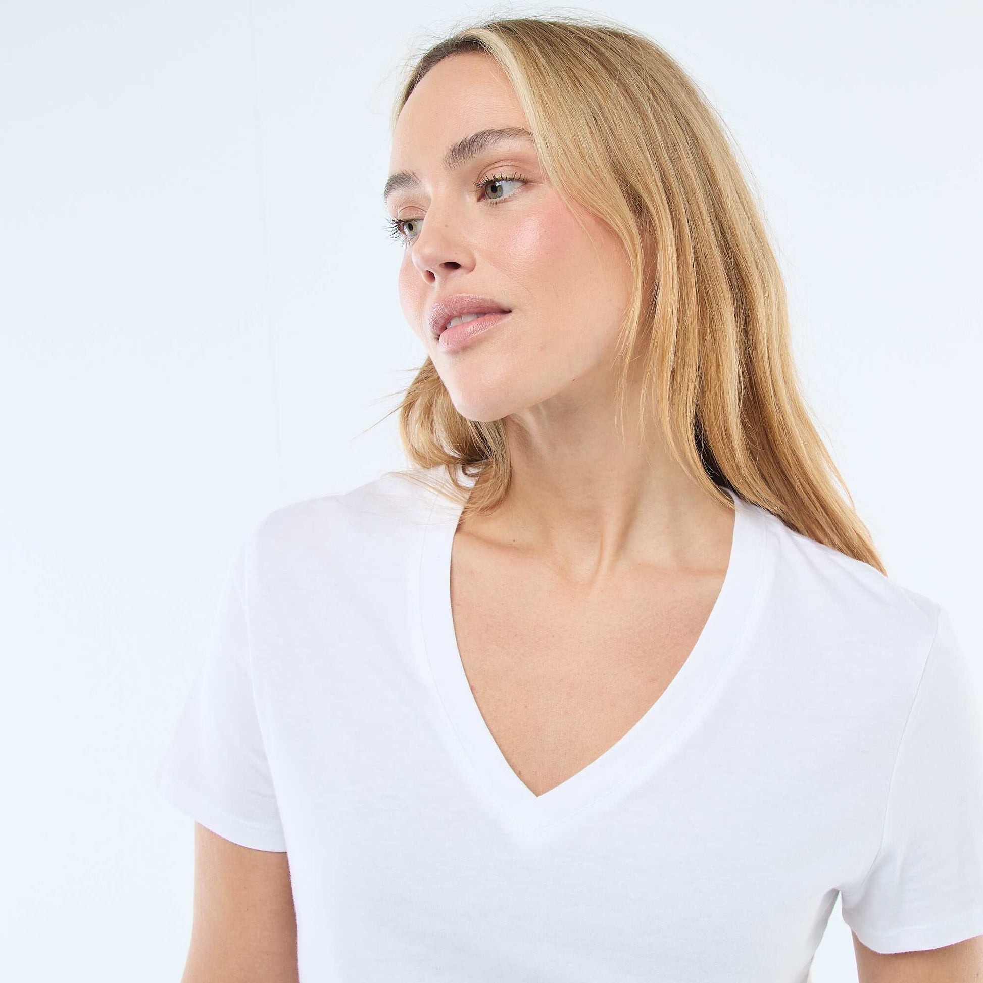 V-Neck T-Shirt WHITE