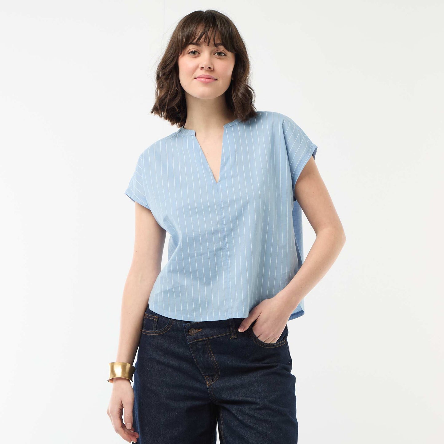 Short-Sleeved V-Neck Blouse BLUE
