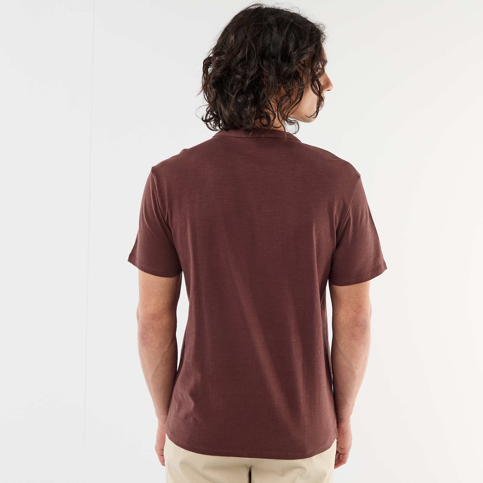 Short-Sleeved Tunisian Collar T-Shirt BROWN