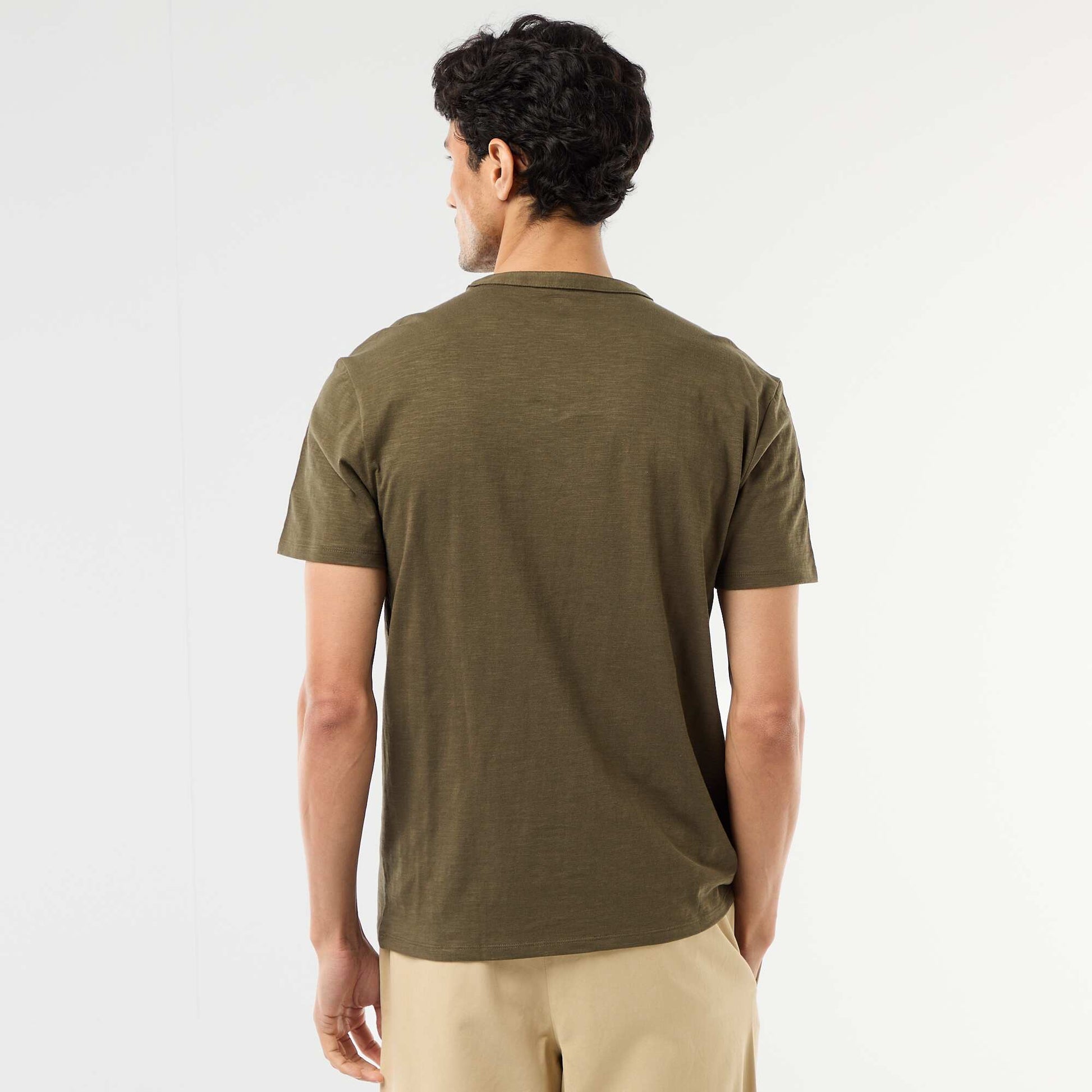 Short-Sleeved Tunisian Collar T-Shirt KHAKI