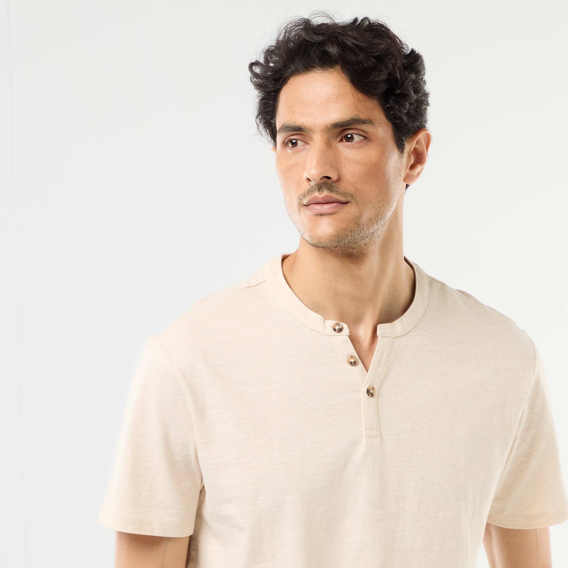 Short-Sleeved Tunisian Collar T-Shirt BEIGE