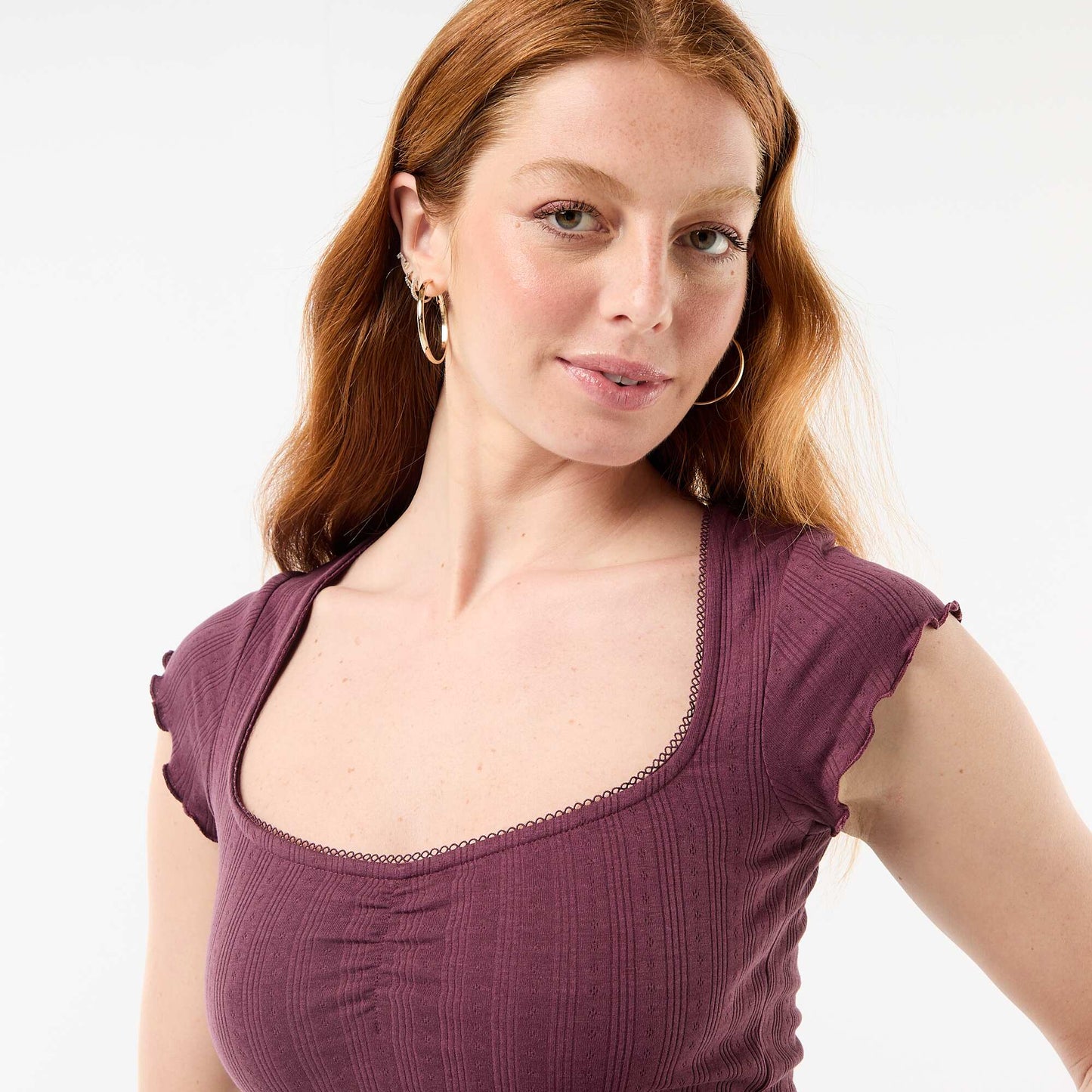 Ribbed short-sleeved T-shirt with ruffled sleeves PURPLE