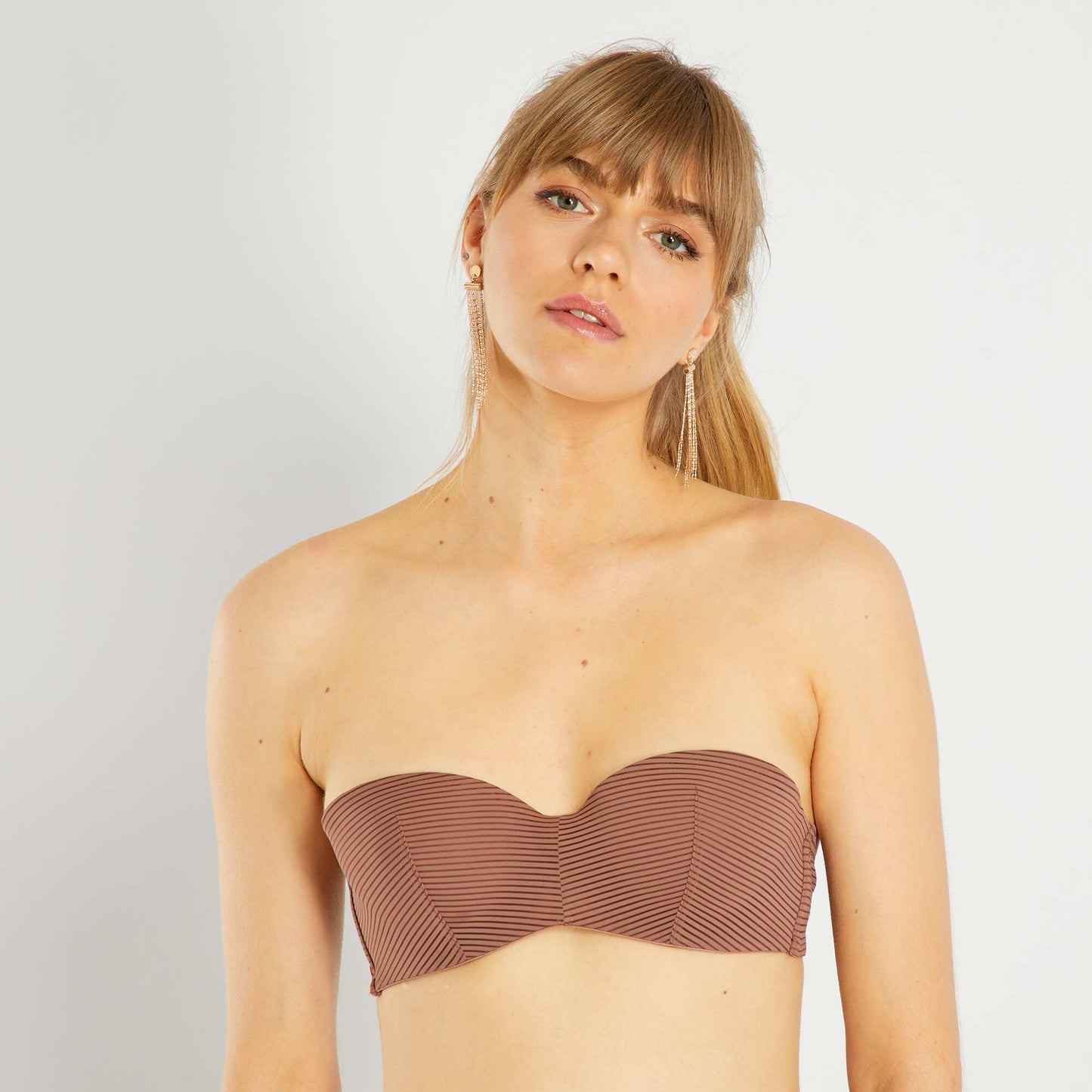 Bra with detachable straps BROWN