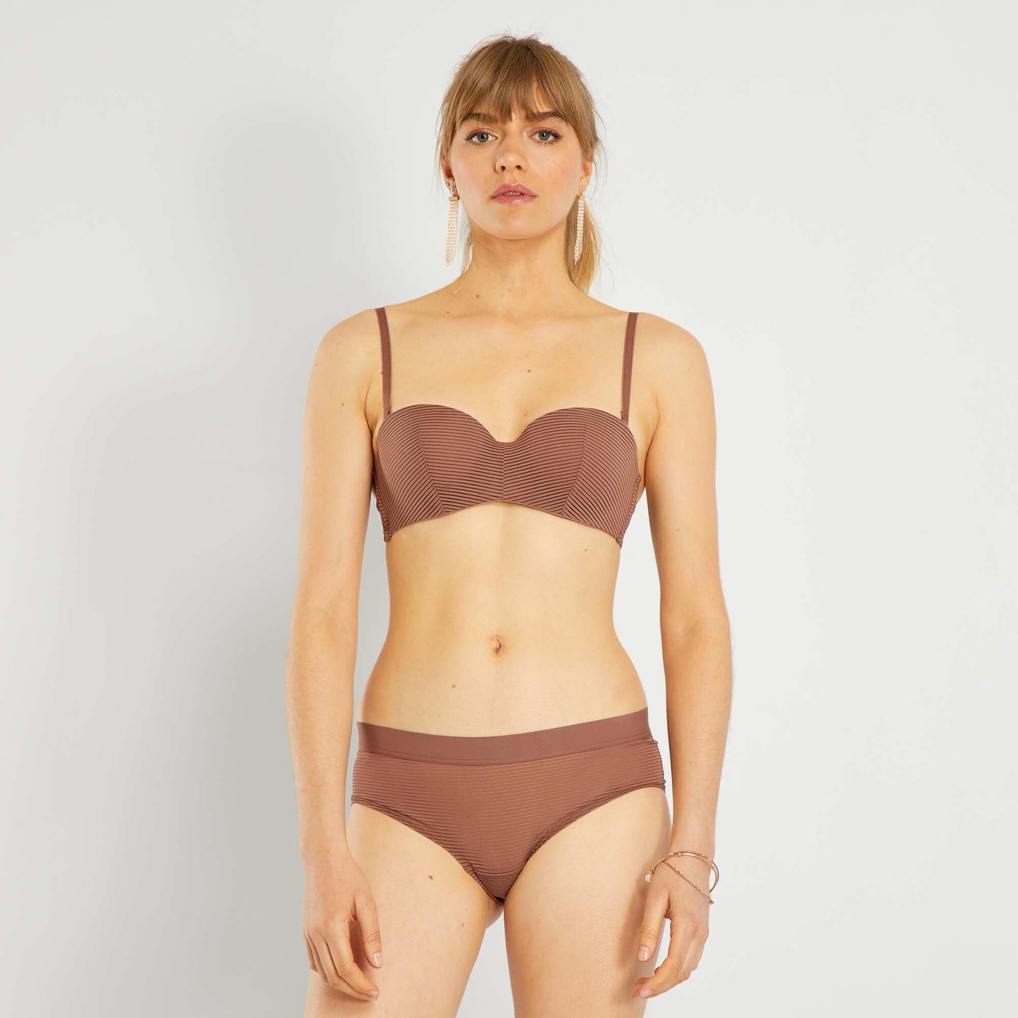 Bra with detachable straps BROWN