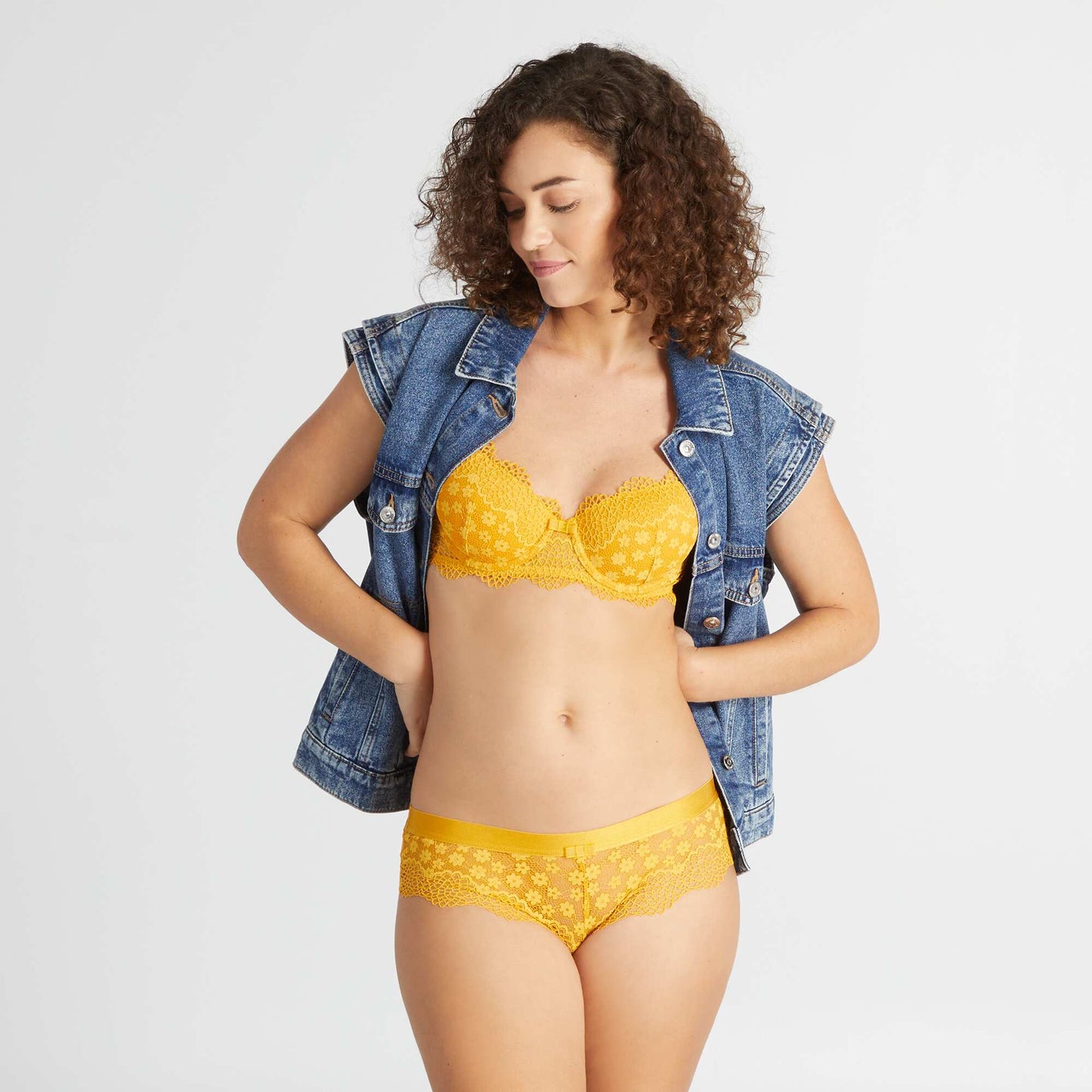 Openwork lace boy shorts yellow