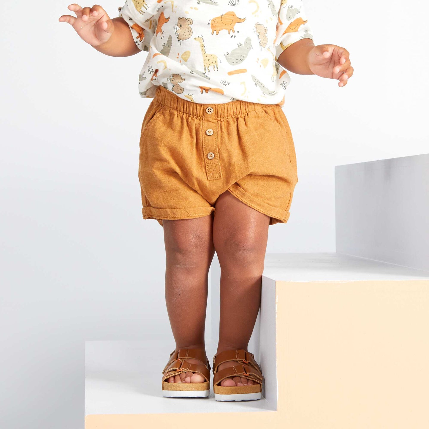 Plain cotton and linen shorts BROWN SUGAR