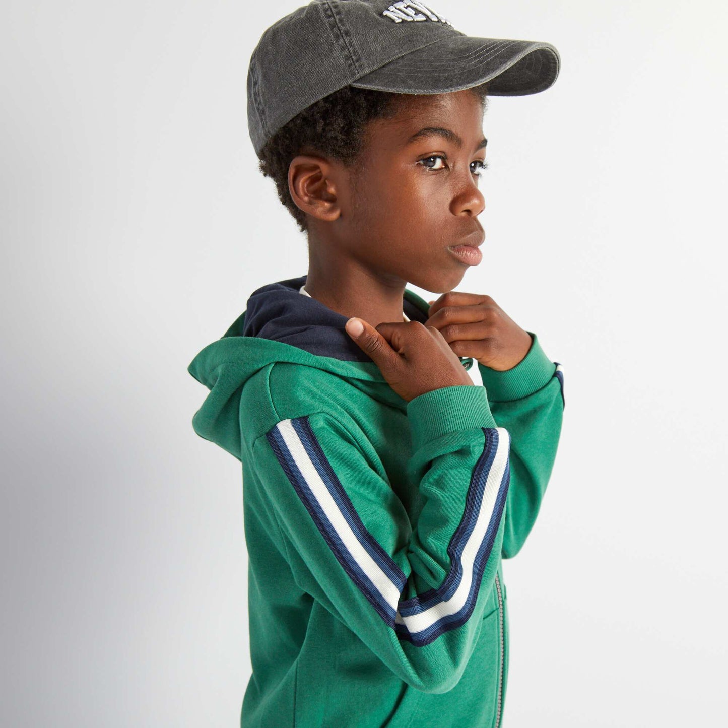 Hoodie with three-tone stripe green