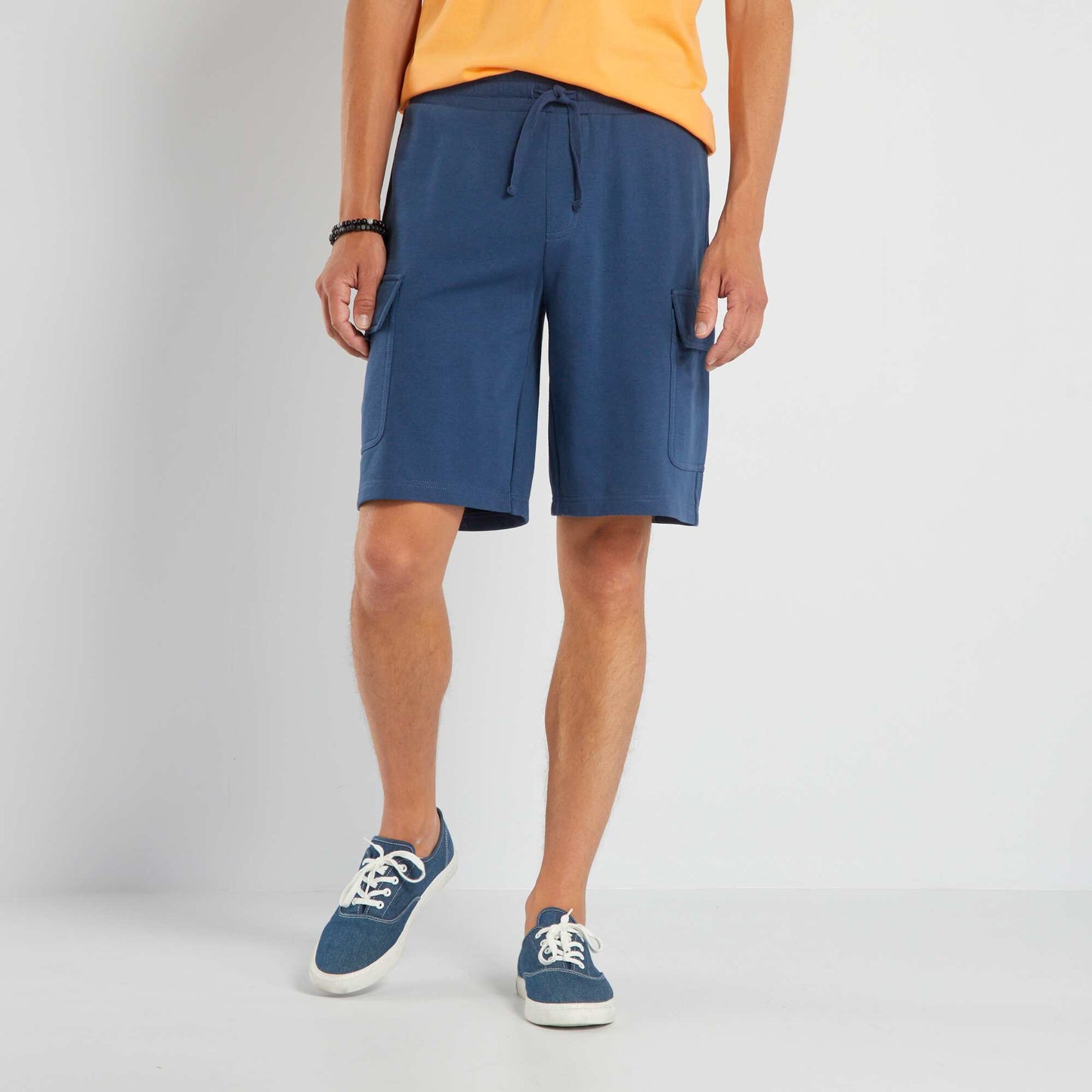 Sweatshirt fabric Bermuda shorts with pockets dark blue