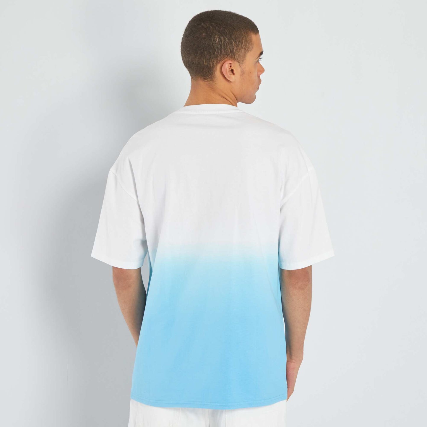 T-shirt with gradient colour alaska blue