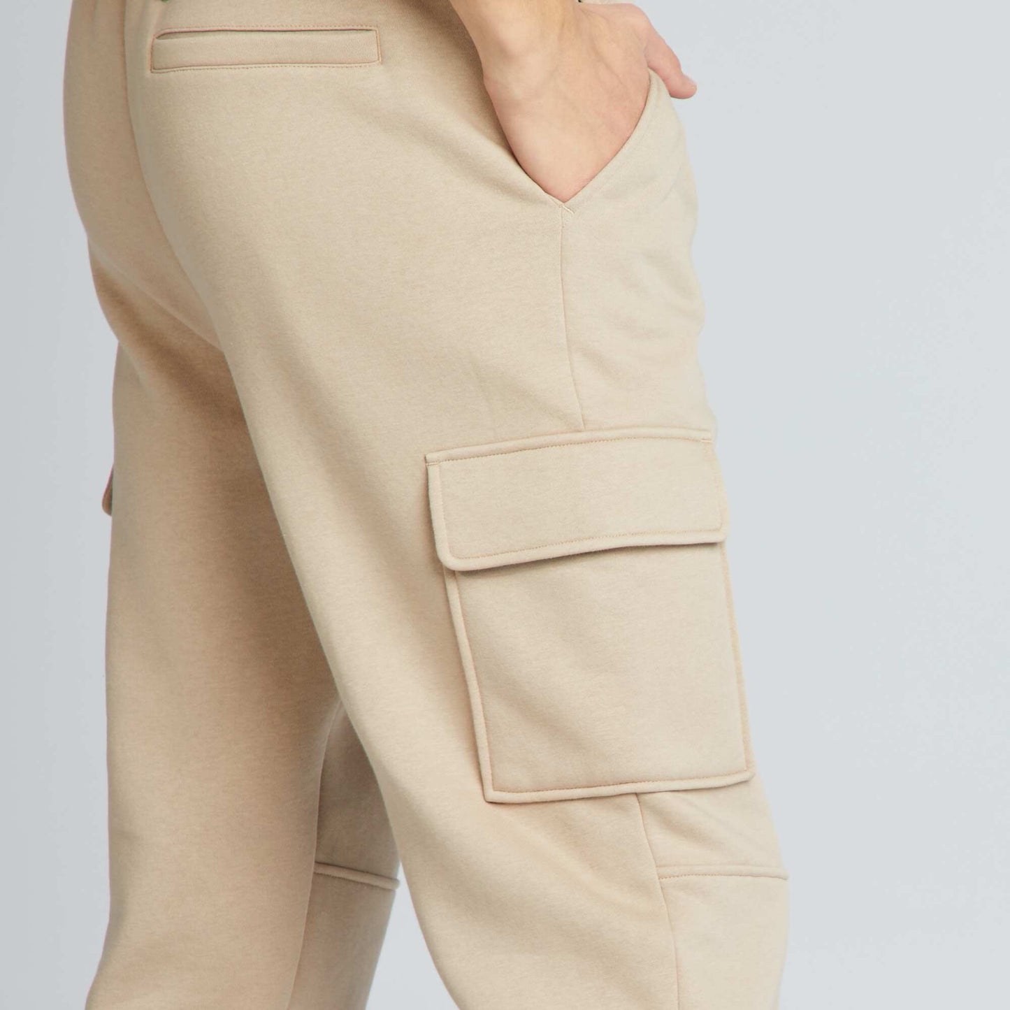 Multi-pocket joggers beige