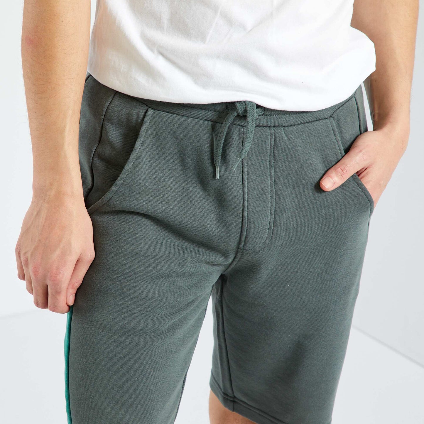 Sweatshirt fabric sports shorts GREEN